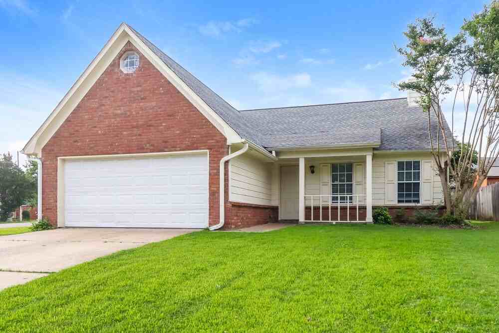 1886 Towson Ln - Photo 3 of 16