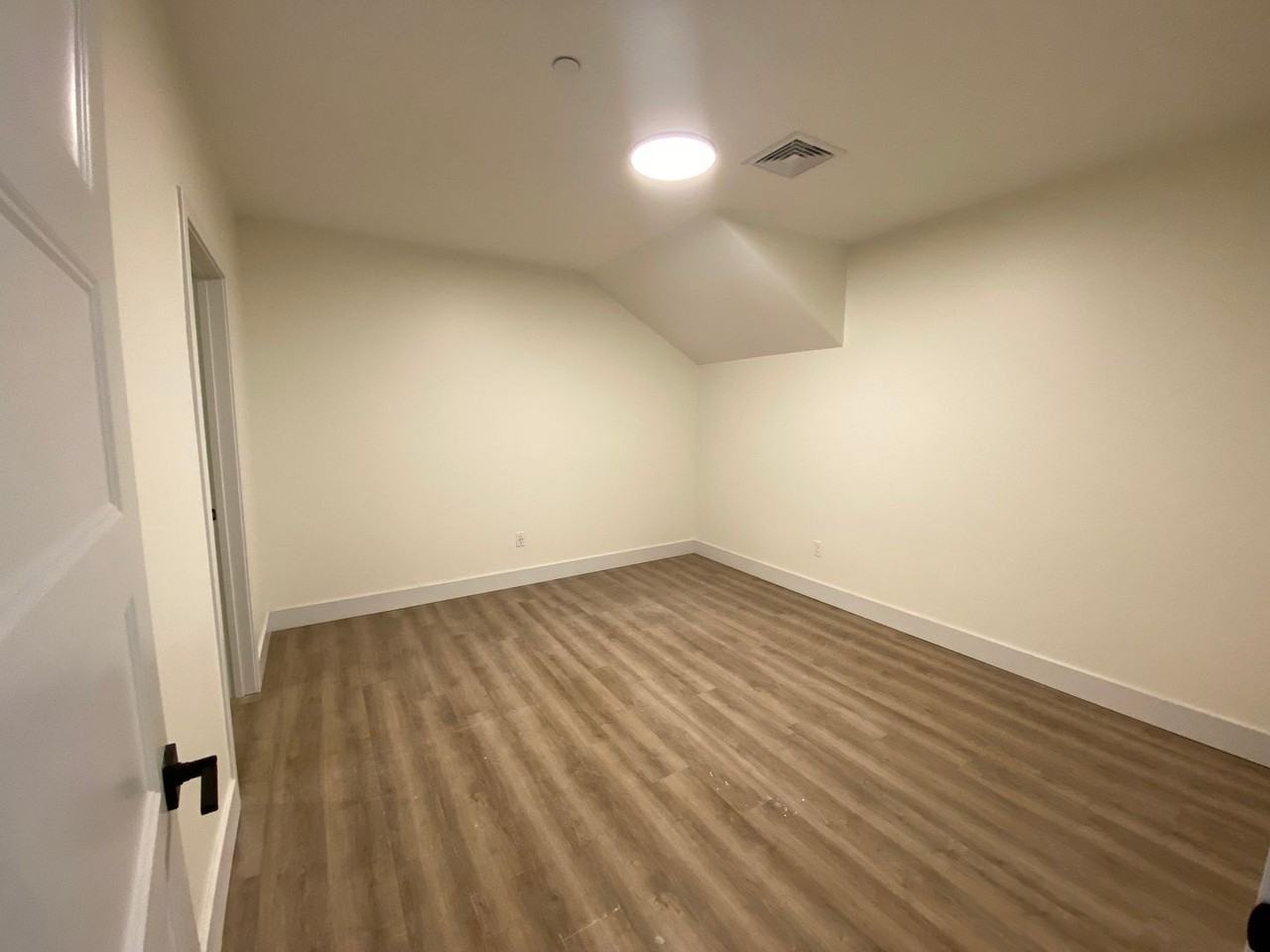 One Park Apartments - Photo 4 of 44