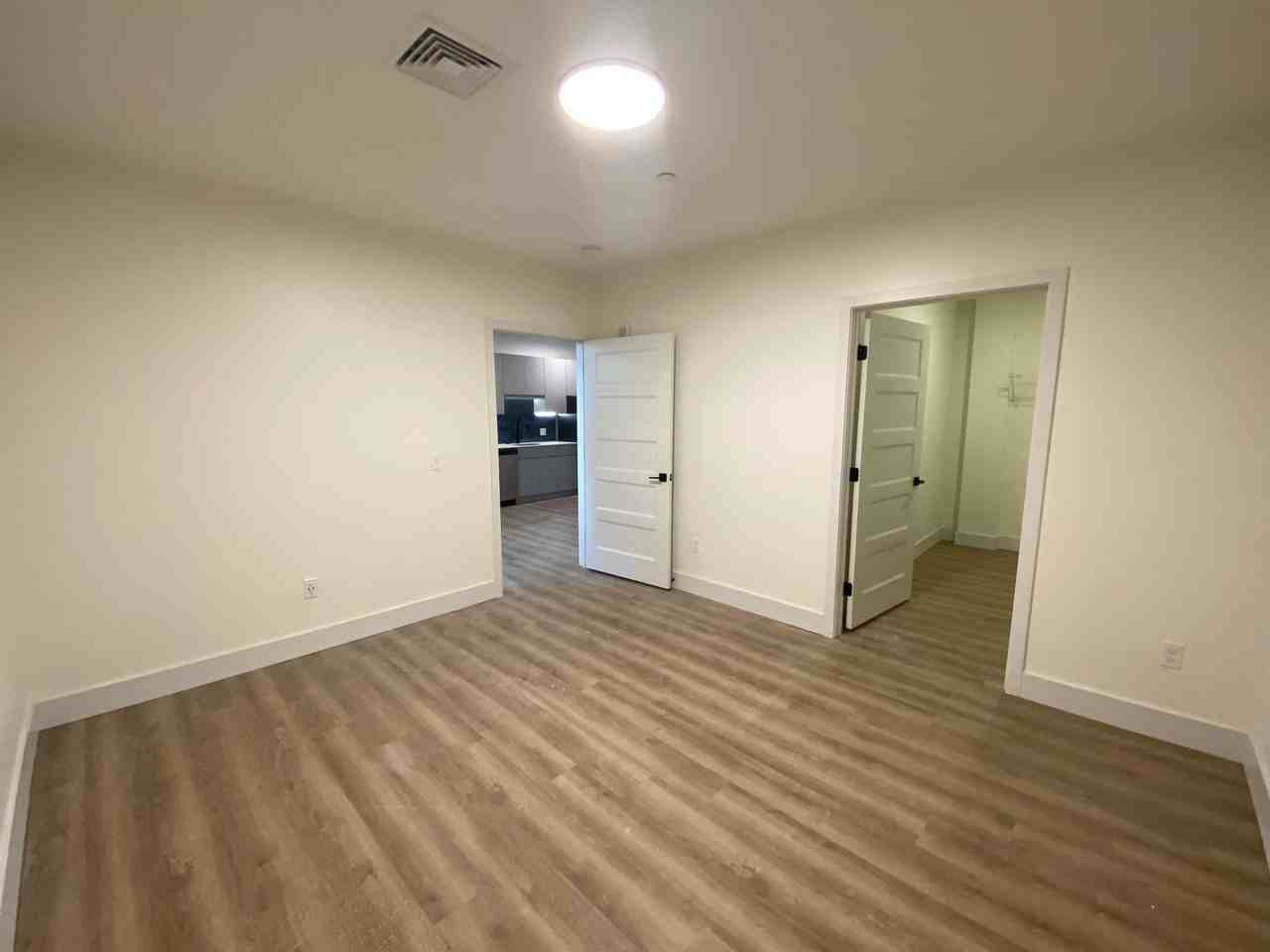 One Park Apartments - Photo 6 of 44