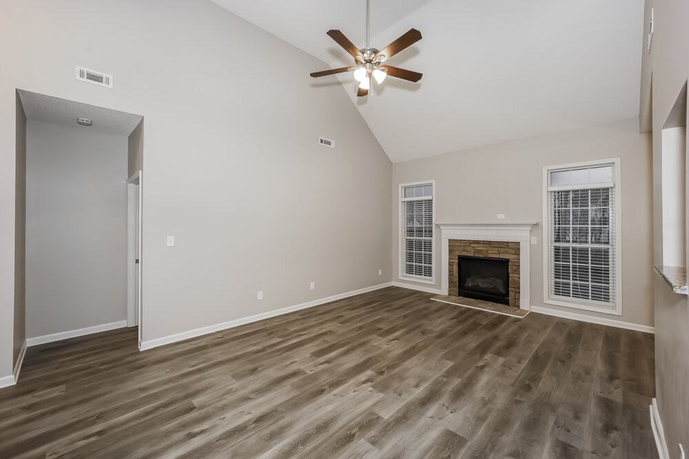 9 Terrace Park - Photo 4 of 17