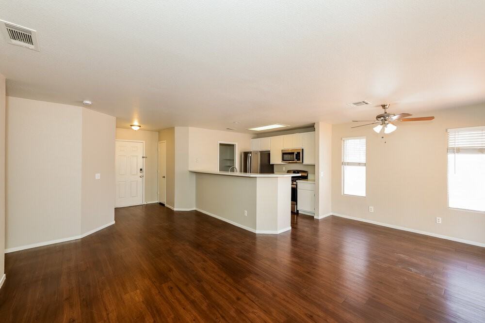 5323 Sable Ct - Photo 5 of 16