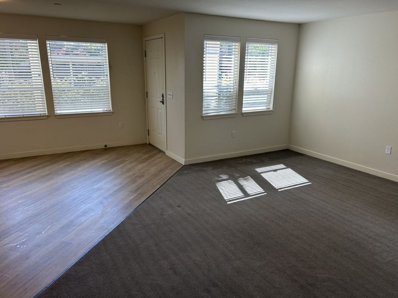 445 Southwest Blvd #8 - Photo 5 of 20