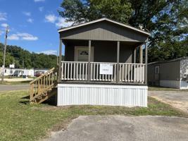 featured image of 4144 Thomas St