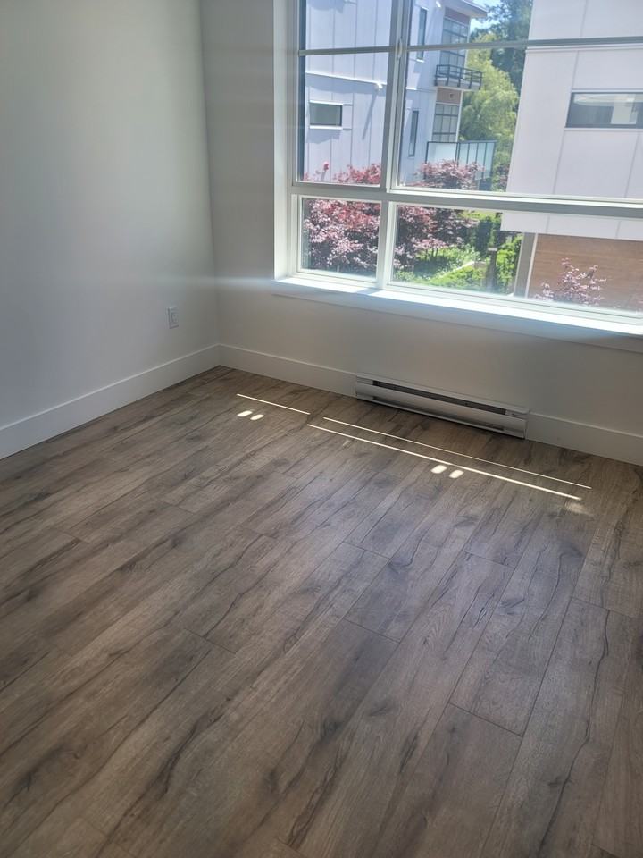 6338 King George Boulevard - Photo 4 of 11