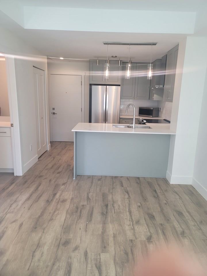 6338 King George Boulevard - Photo 3 of 11
