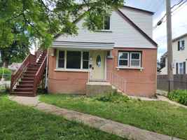 featured image of 2017 Foster Street #1
