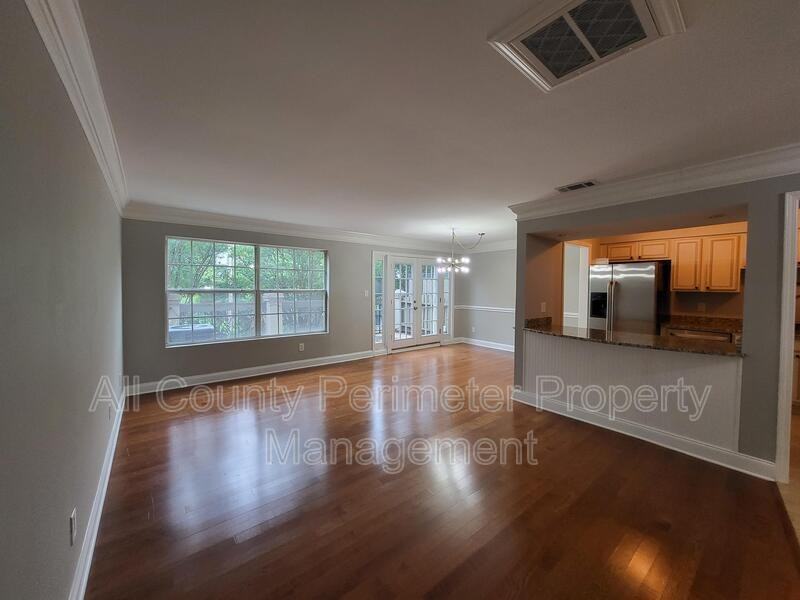 6980 Roswell Rd #C5 - Photo 4 of 17
