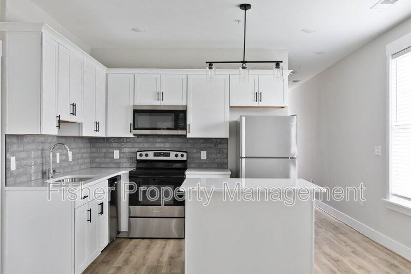 2202 Carrington St #200 - Photo 4 of 16