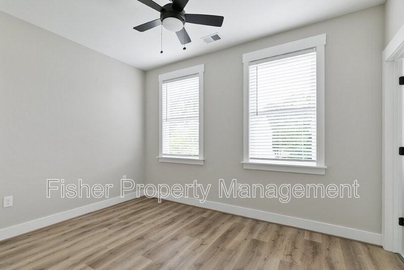 2202 Carrington St #200 - Photo 6 of 16
