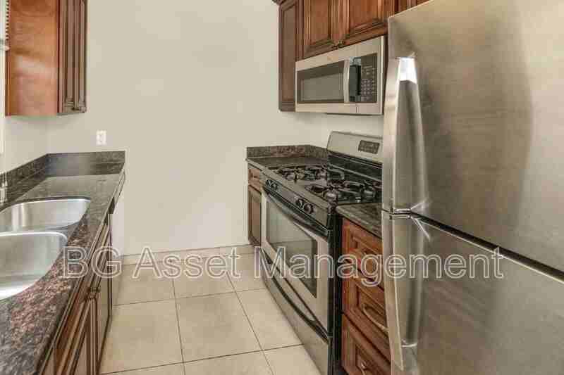 2301 8th St - Photo 6 of 21