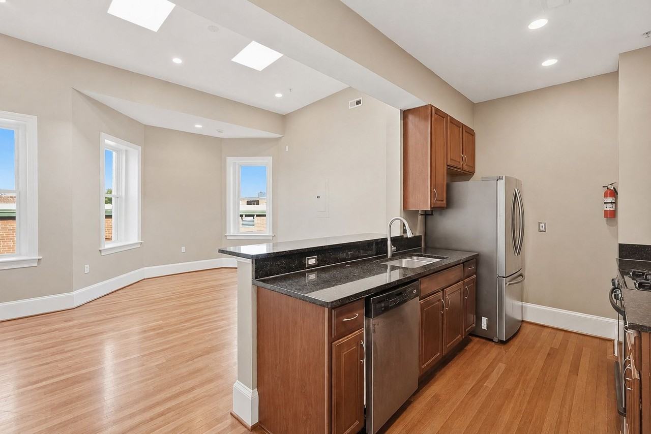 1324 Euclid St Nw #407