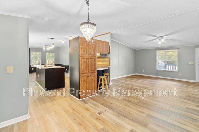 4216 Riverpoint Dr - Photo 7 of 33