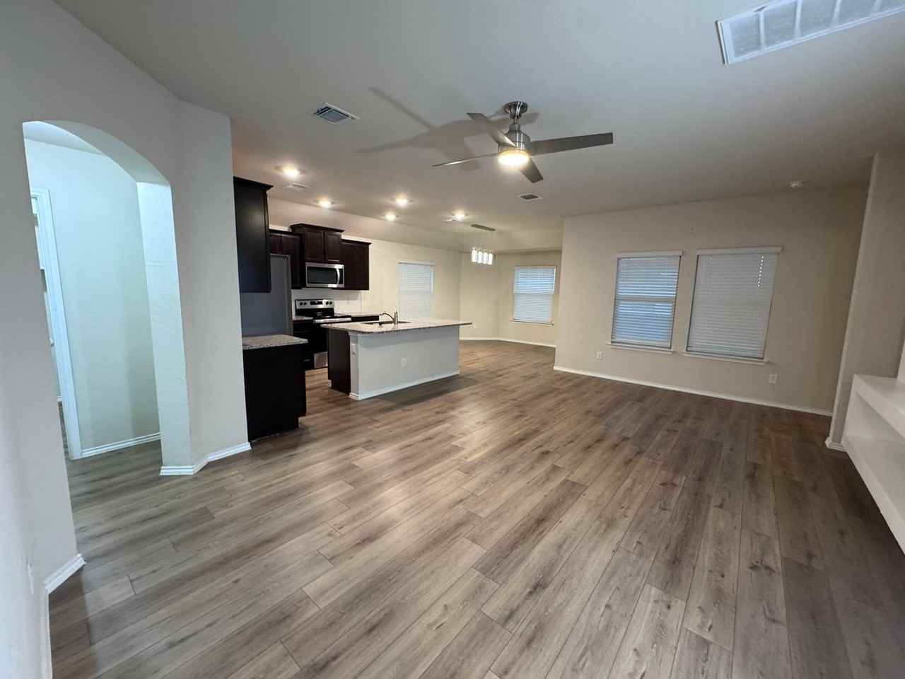 1812 Bee Creek Loop - Photo 4 of 34