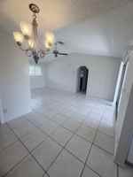featured image of 923 Gleason Pkwy #6