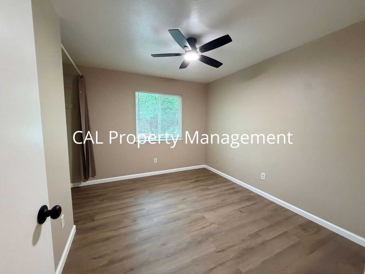 421 Michael Cir - Photo 7 of 23