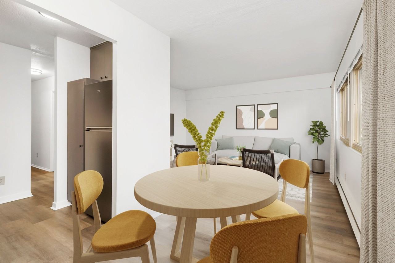 The Willis Apartments - Photo 3 of 15