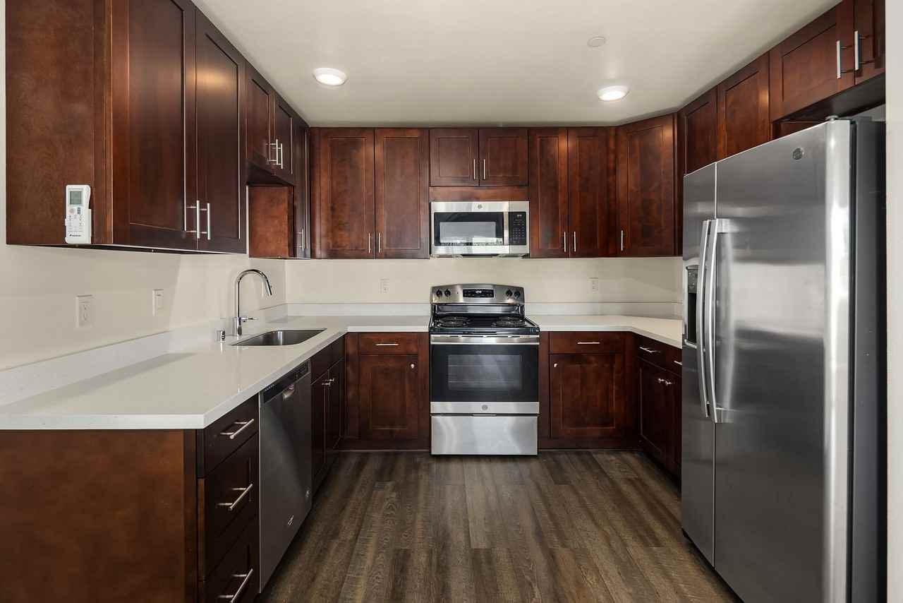 The Lake Apartments - Photo 3 of 30