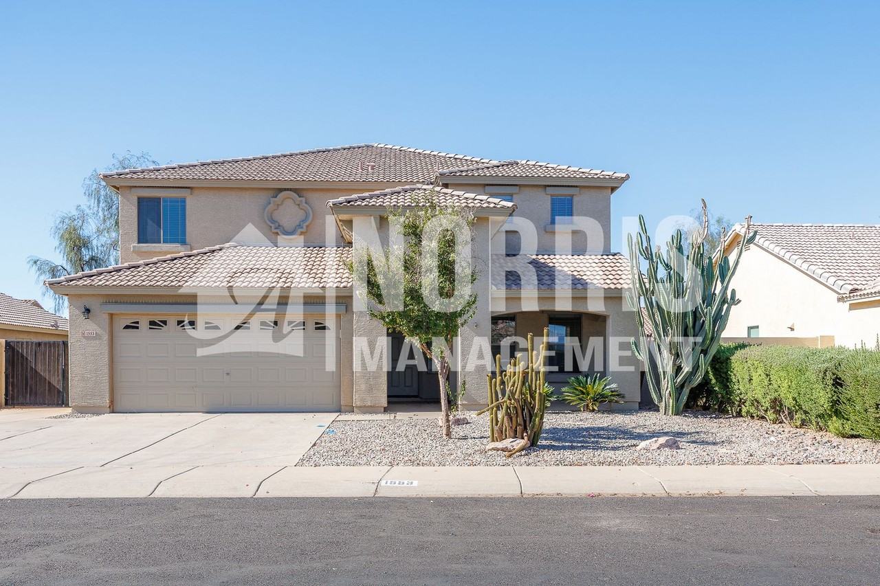 1553 E Alba Dr