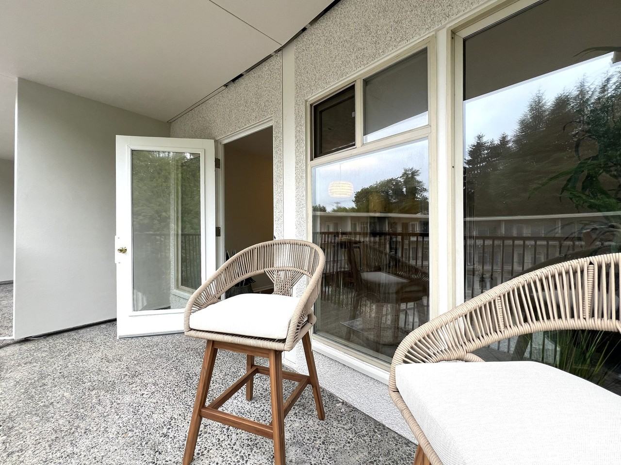 Crescent Apartments - Photo 5 of 25