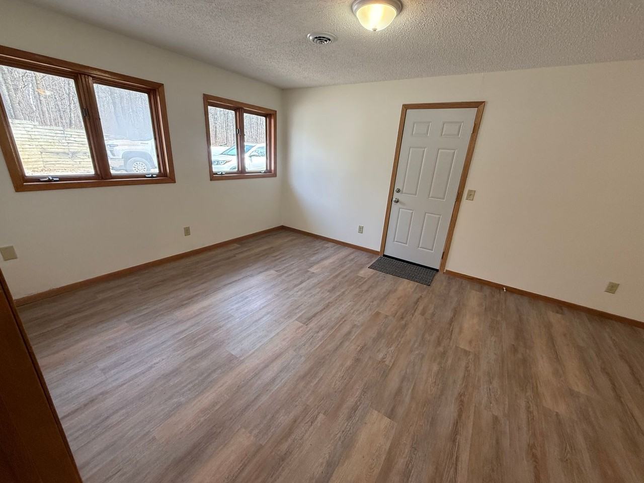 5625 Rice Lake Rd Ne - Photo 6 of 12