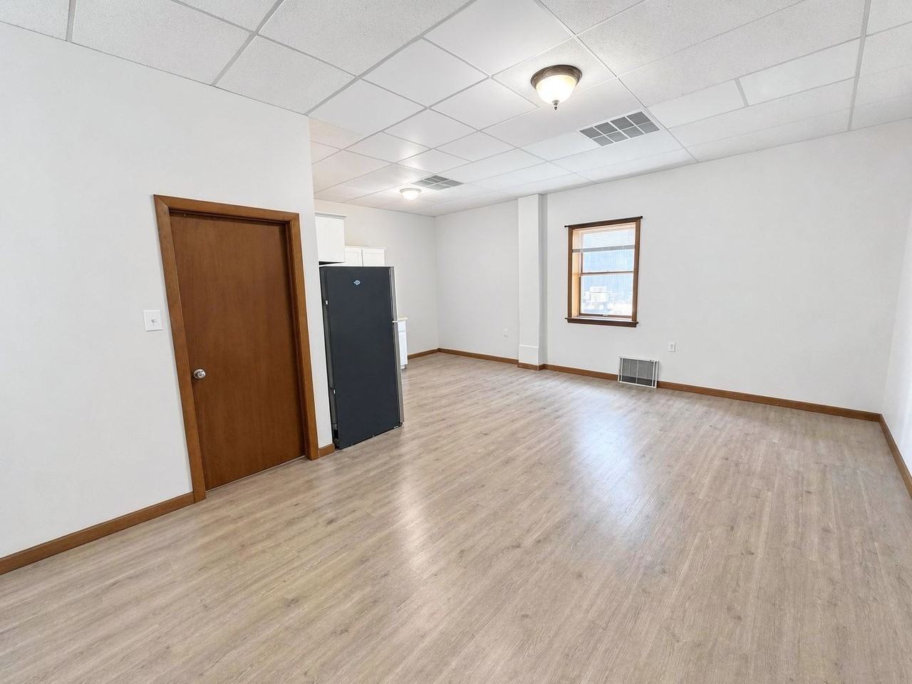 216 Central Street Lowell, MA 01852 - Photo 4 of 19