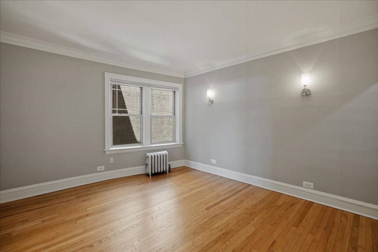 1727 W Thorndale Ave #2B - Photo 2 of 10