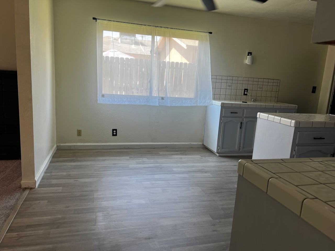 1065 Lassen Dr - Photo 7 of 32