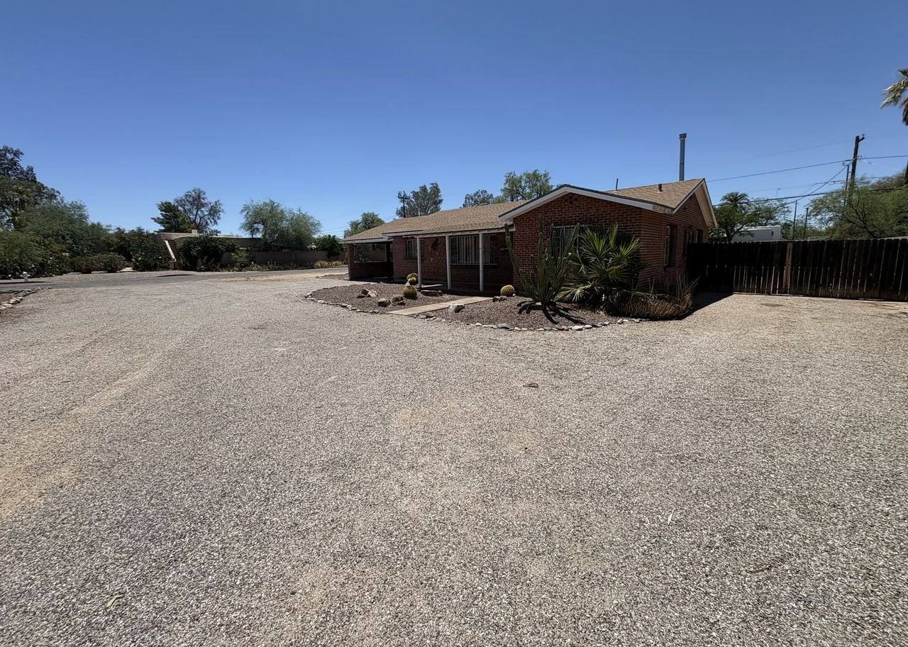 3964 E Camino De La Colina - Photo 2 of 35
