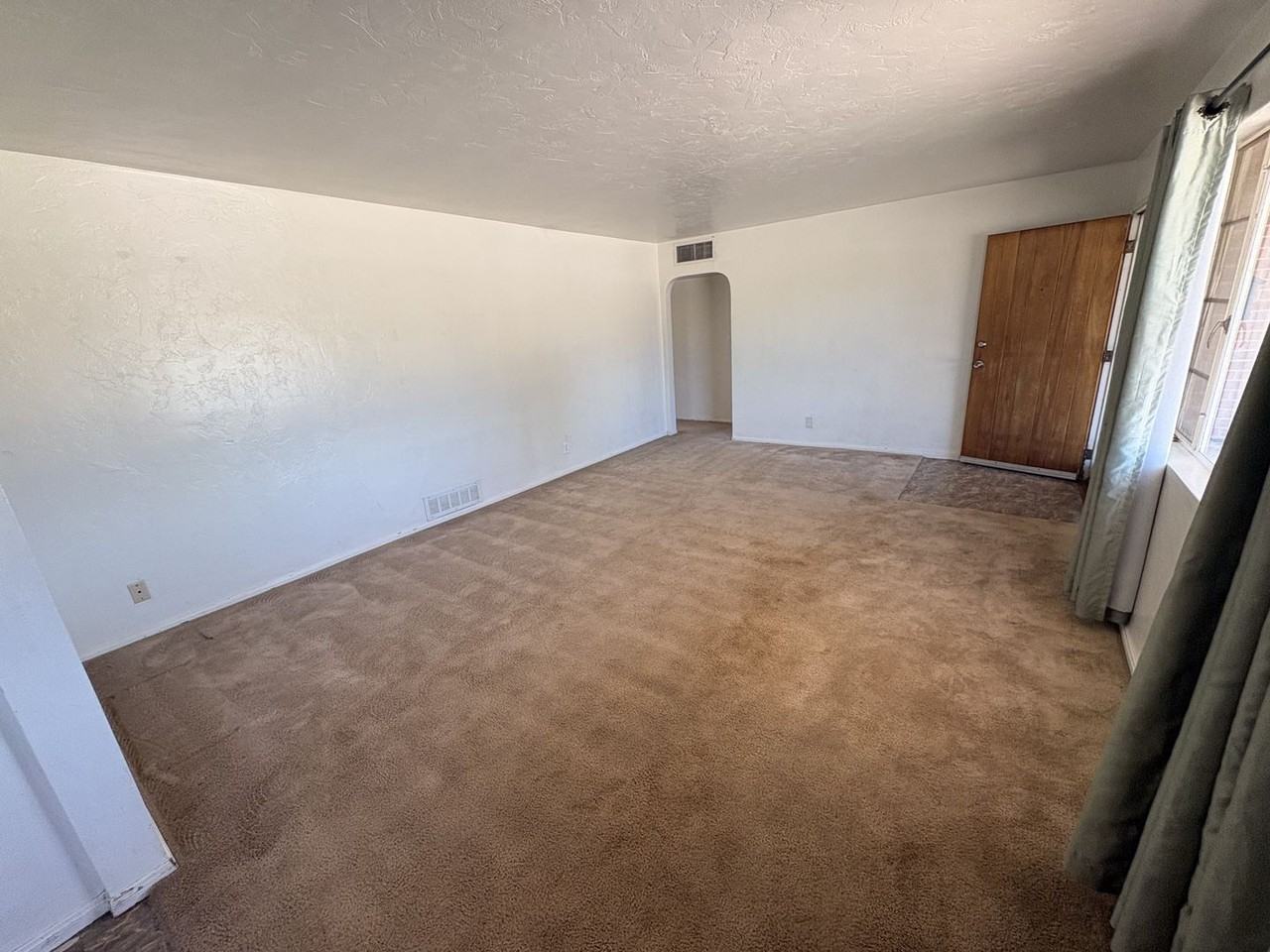 3964 E Camino De La Colina - Photo 7 of 35