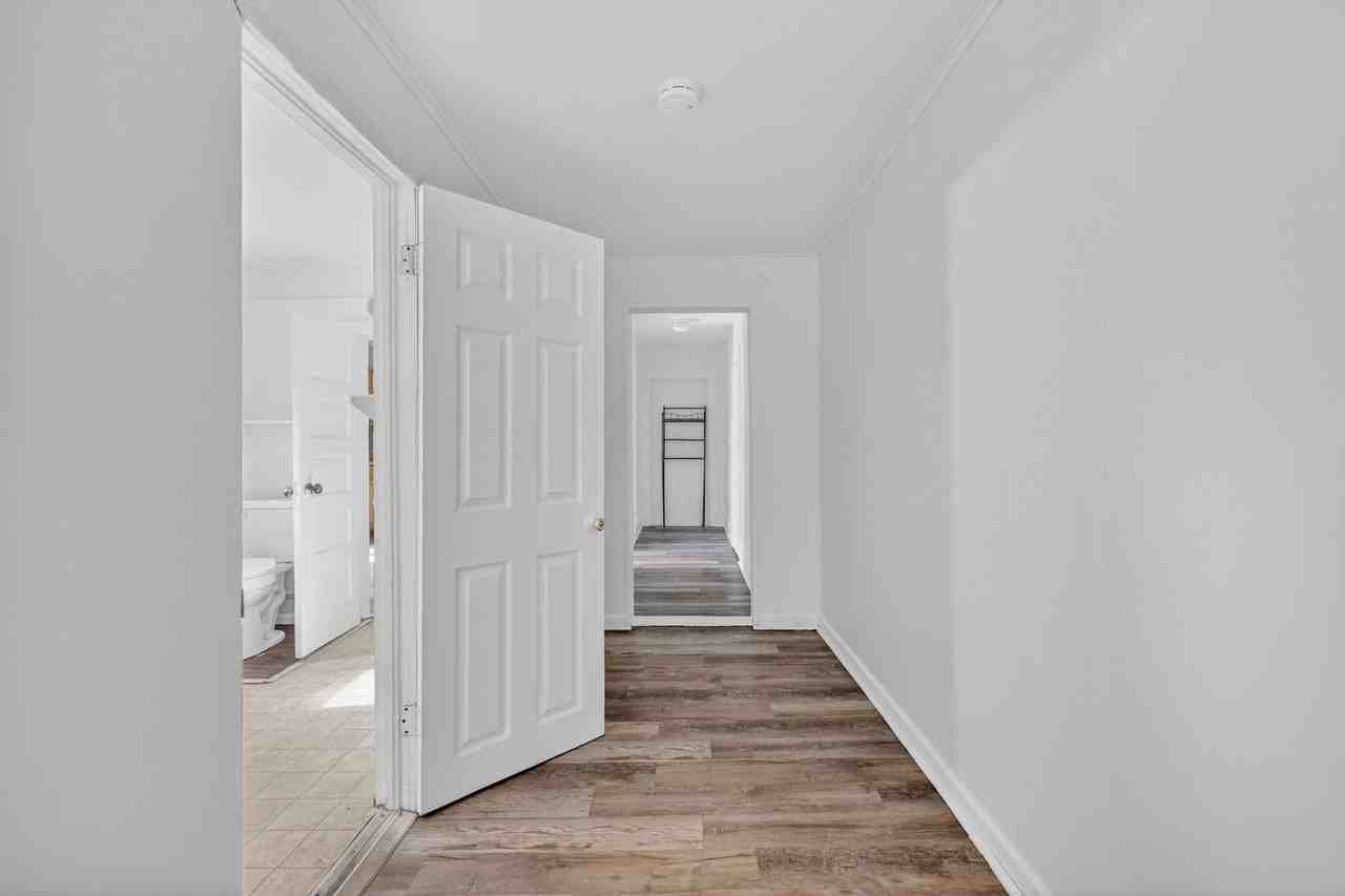 527 E Lemon Ave #3 - Photo 6 of 20