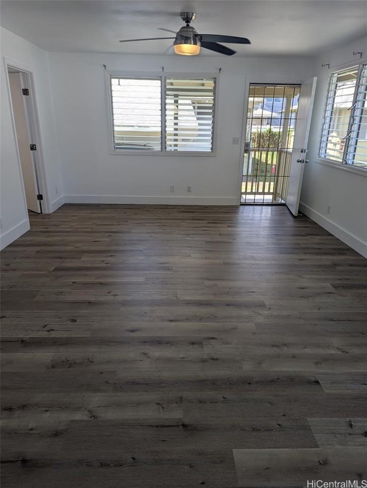 1614 10th Ave #C - Photo 2 of 8