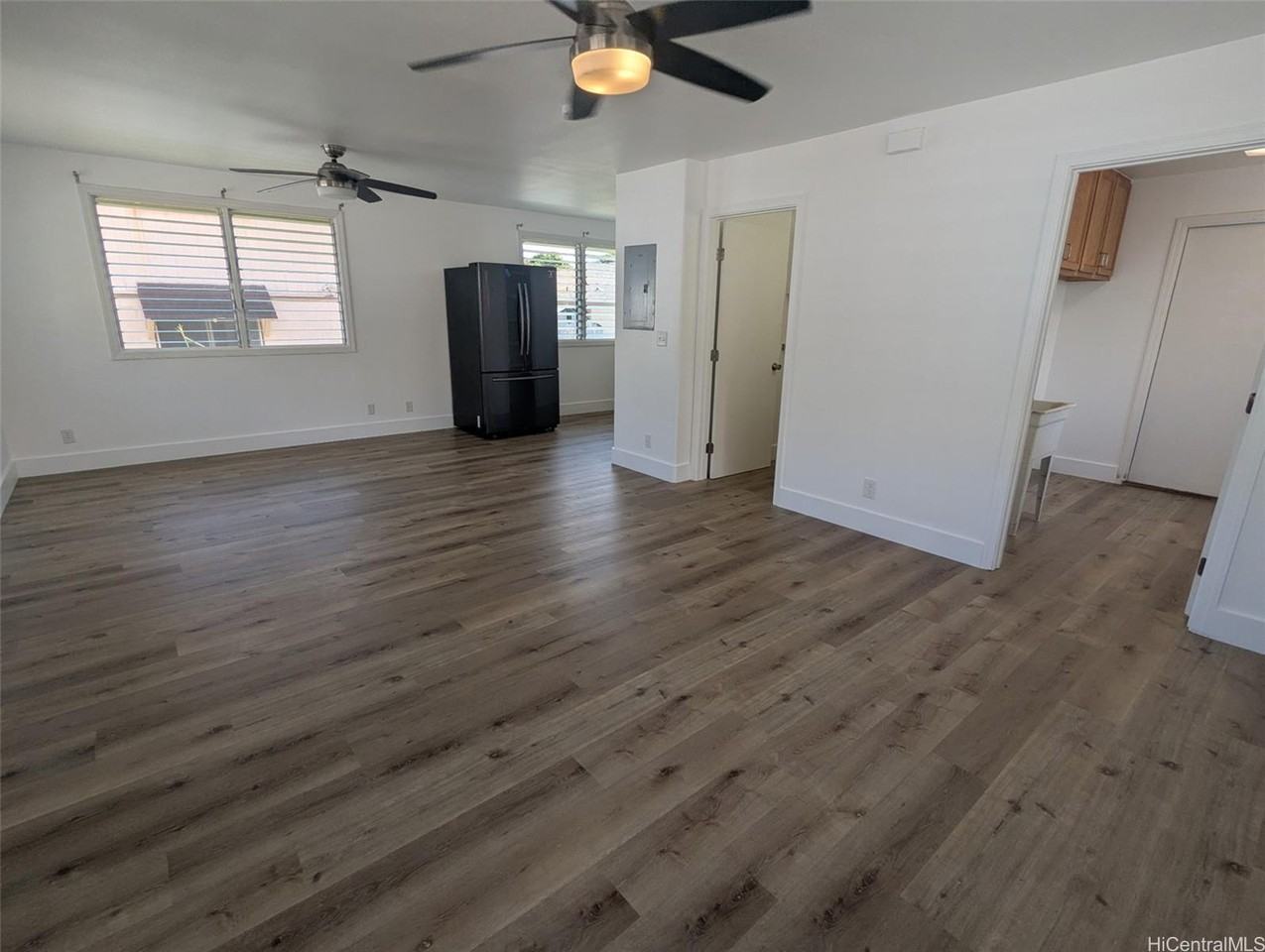 1614 10th Ave #C - Photo 4 of 8