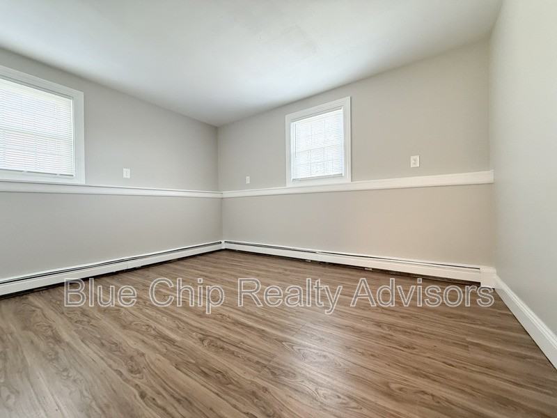 29 Stonehenge Rd #6 - Photo 6 of 7