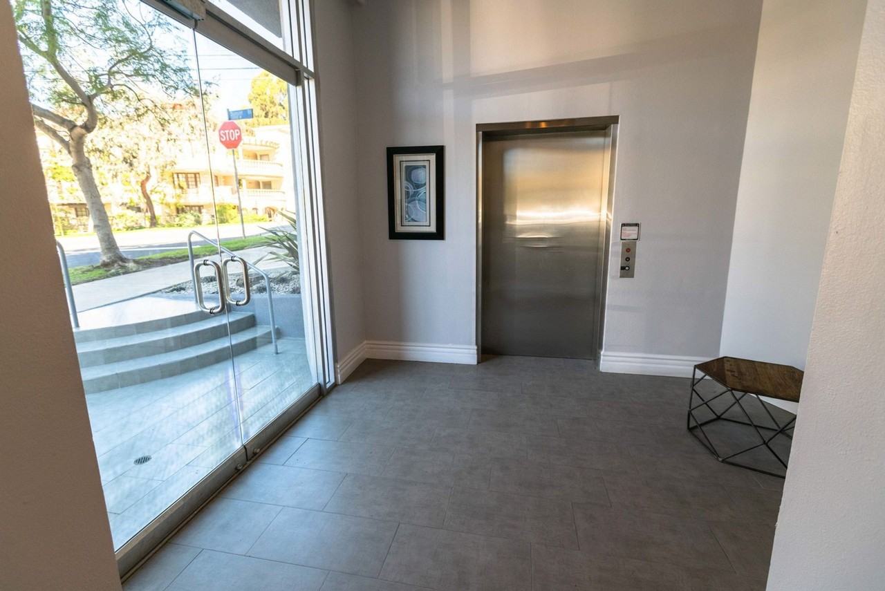 16070 Sunset Blvd - Photo 4 of 5
