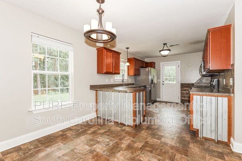 322 Shetland Ln - Photo 3 of 17