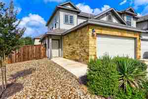 featured image of 401 Parkline Dr ##1a