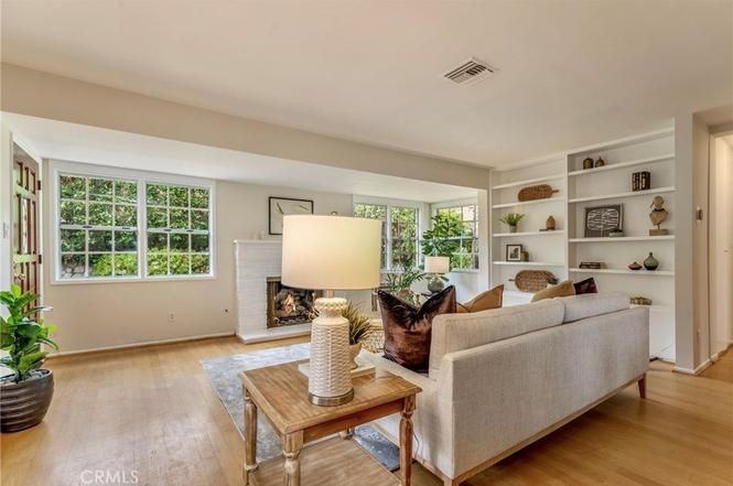 345 Foothill Ave - Photo 4 of 37