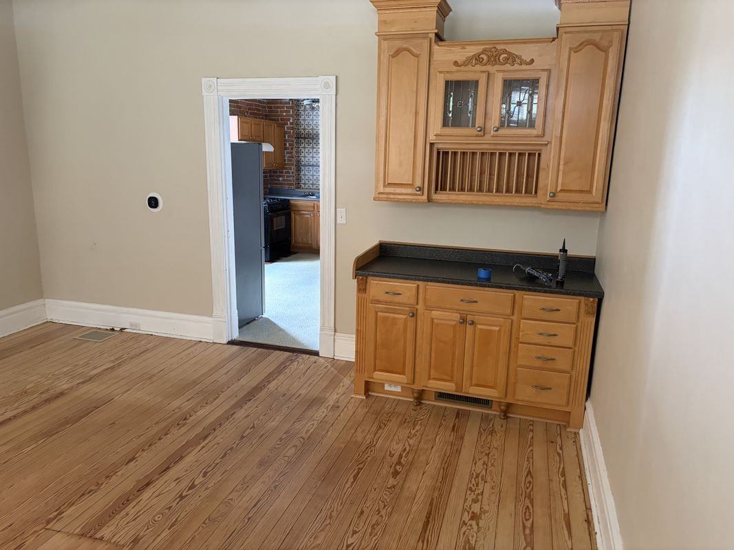 410 S 2nd St - Photo 2 of 11