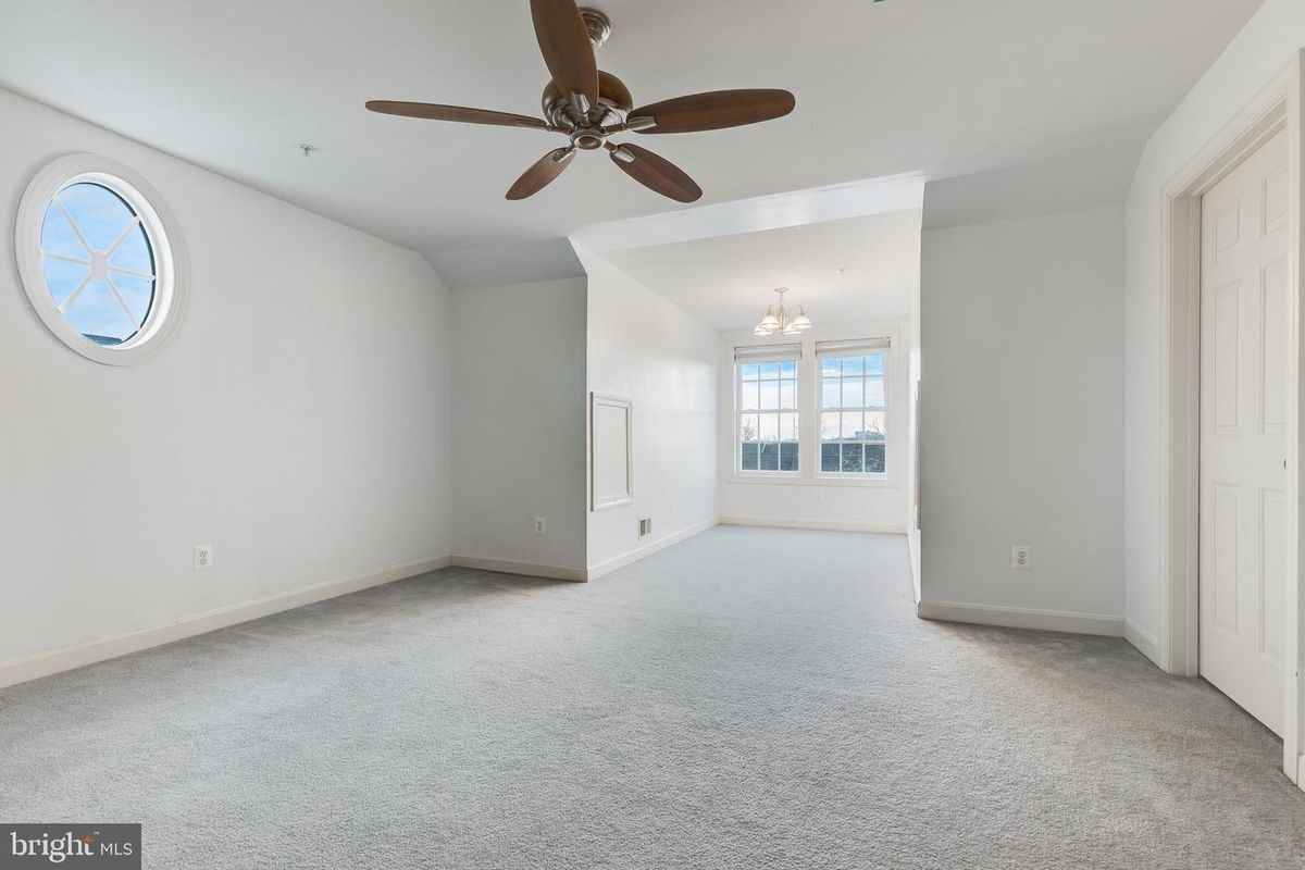 43809 Water Bay Ter - Photo 5 of 8
