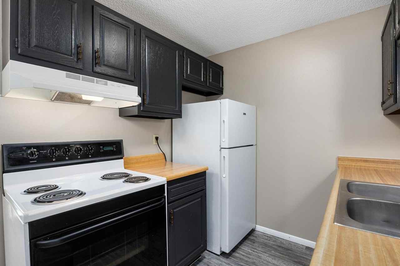128 Kickapoo Dr - Photo 2 of 13