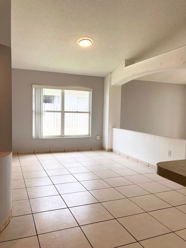 12804 Gettysburg Cir - Photo 3 of 23