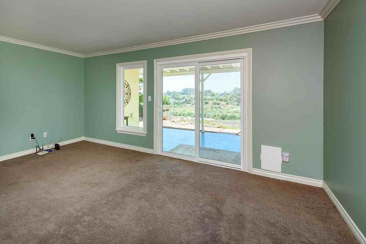 5501 Lodi St - Photo 7 of 31