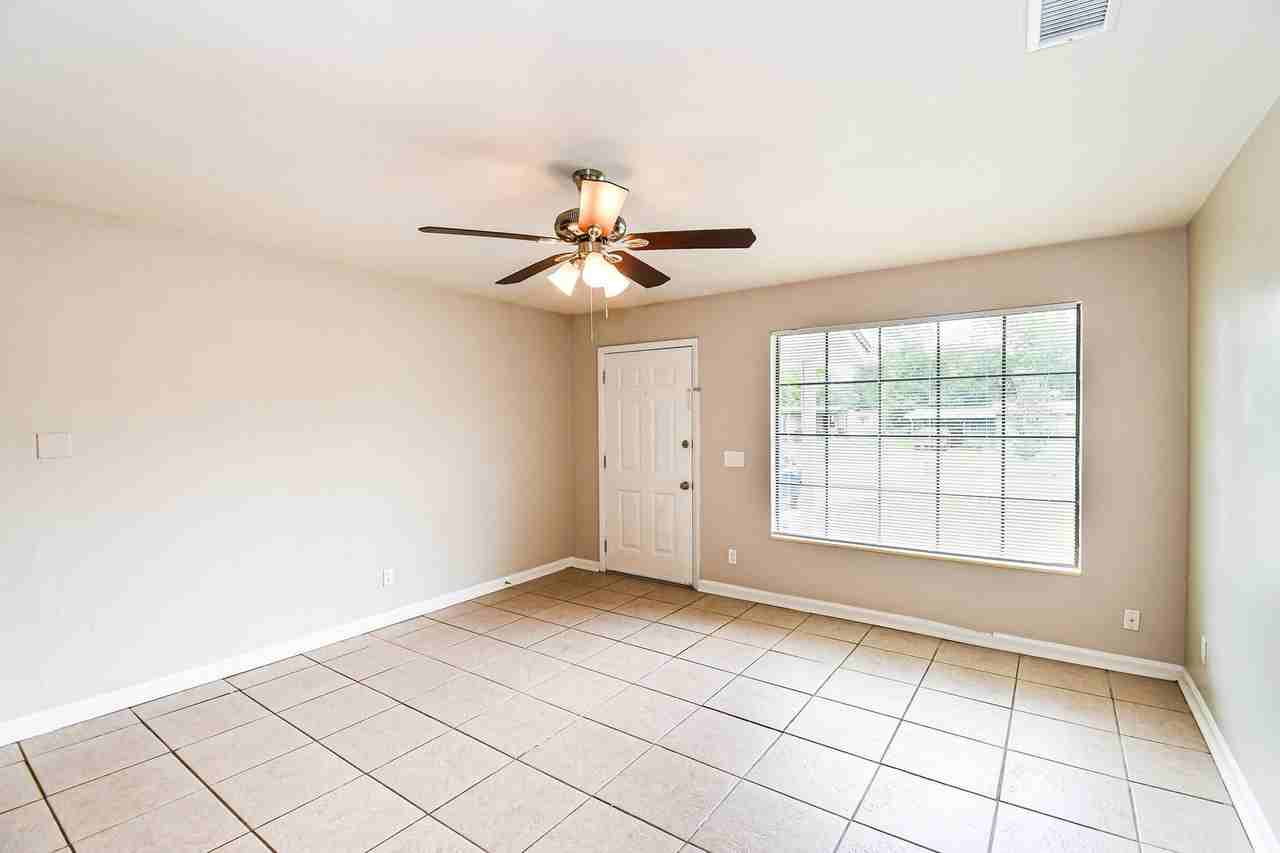 2020 Beaux Dr - Photo 3 of 16