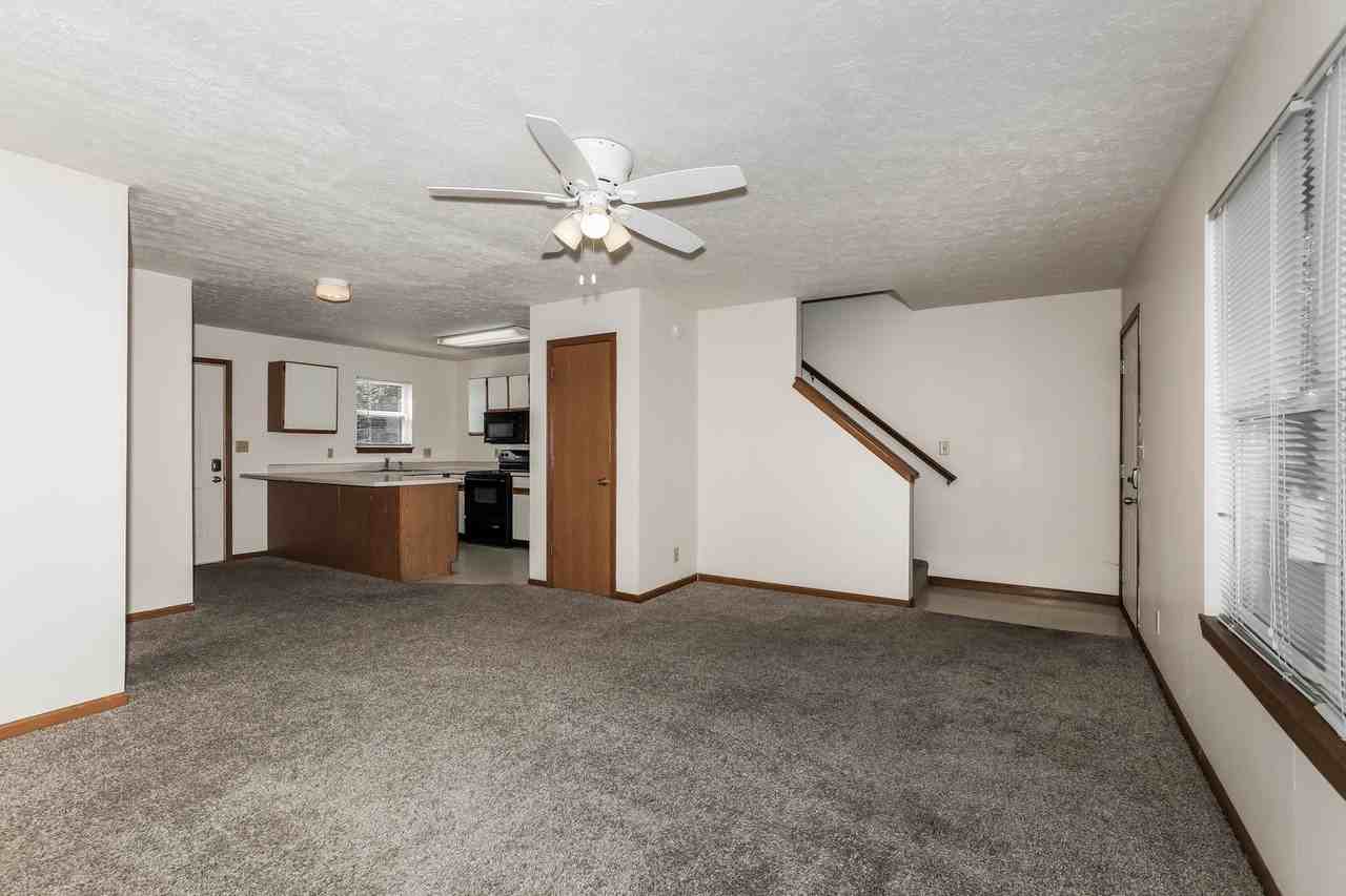 1001 Fannon Dr - Photo 5 of 39