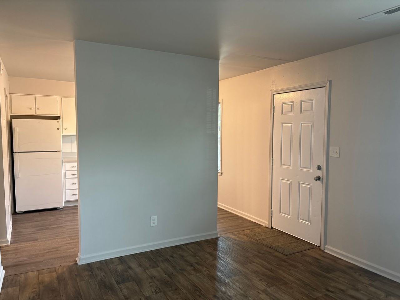 Chesterfield Court - Photo 4 of 27