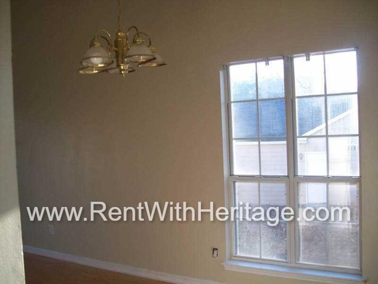 6322 Hillview Ln - Photo 5 of 17
