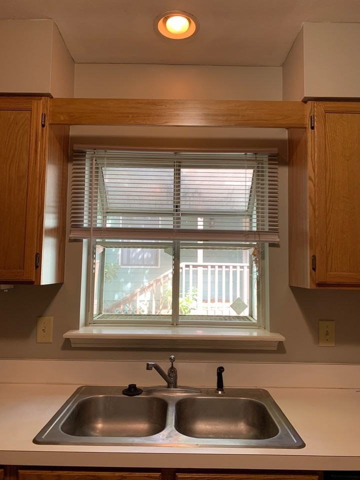 1742 Nestlewood Ln - Photo 6 of 25