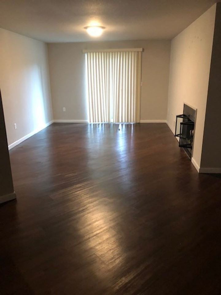Roosevelt Place Apartments - Photo 2 of 13