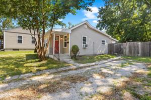 featured image of 1921 E 21st St