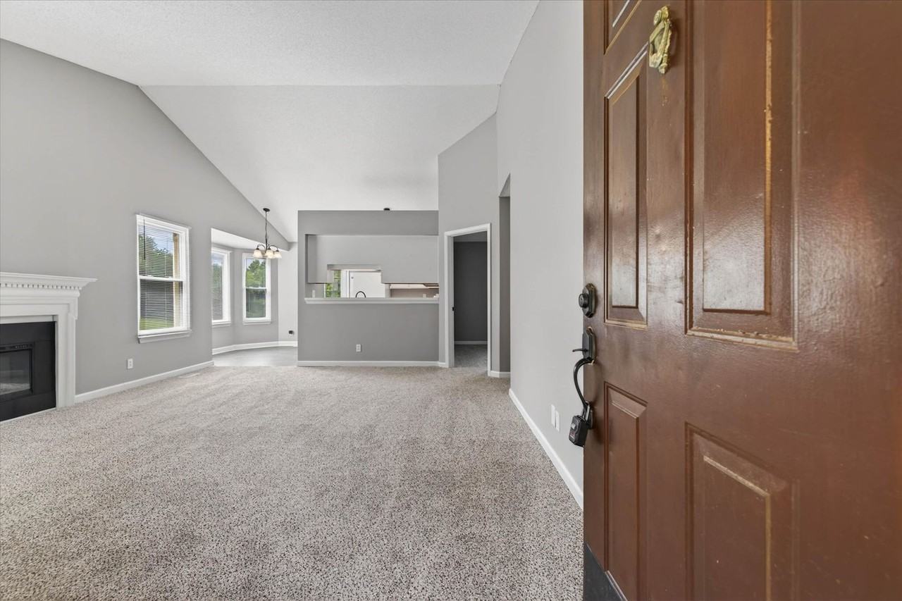 91 Grassmire Dr - Photo 4 of 31